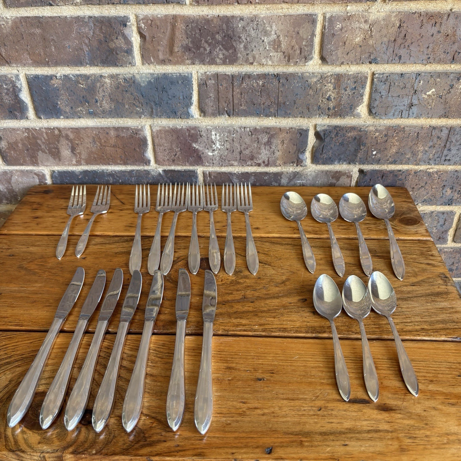 Lot of 23 Oneida Reverie 1937 Nobility Plate 4 Crown Forks, Spoons, Knives