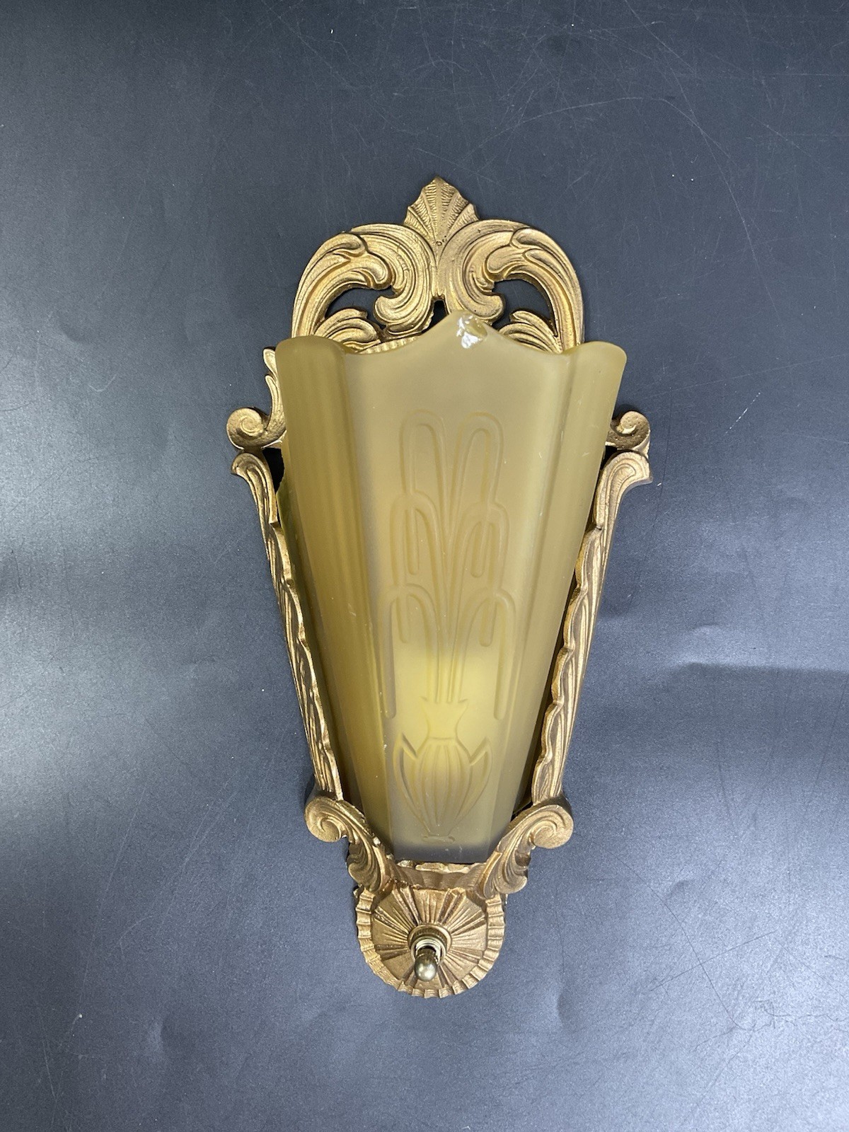 ANTIQUE VINTAGE ART DECO LIGHT FIXTURE SCONCE SLIP SHADE