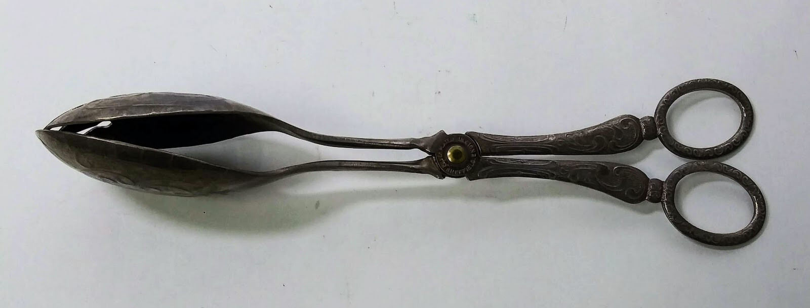 Vintage Sheffield, England Silver Plated Salad 8.5″ Tongs Spoon