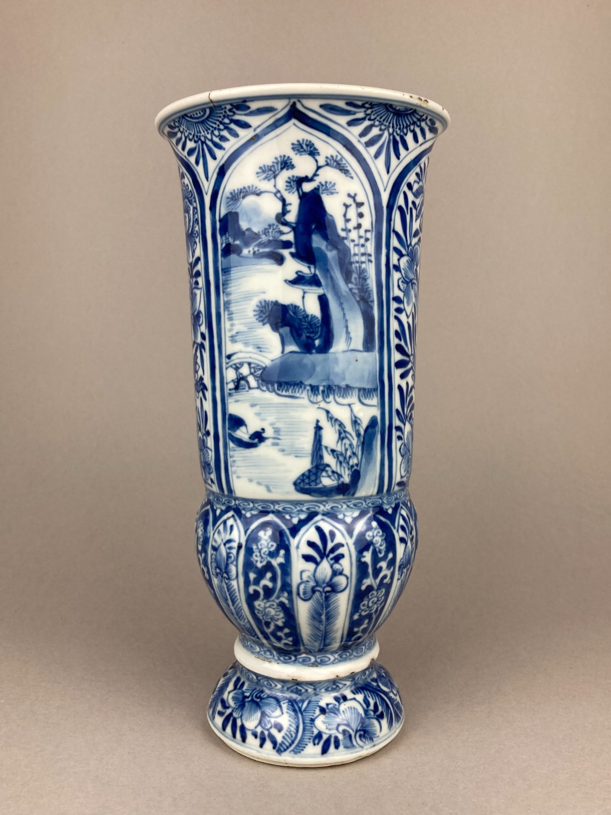 RARE ANTIQUE CHINESE PORCELAIN BLUE AND WHITE KANGXI PERIOD BEAKER VASE QING