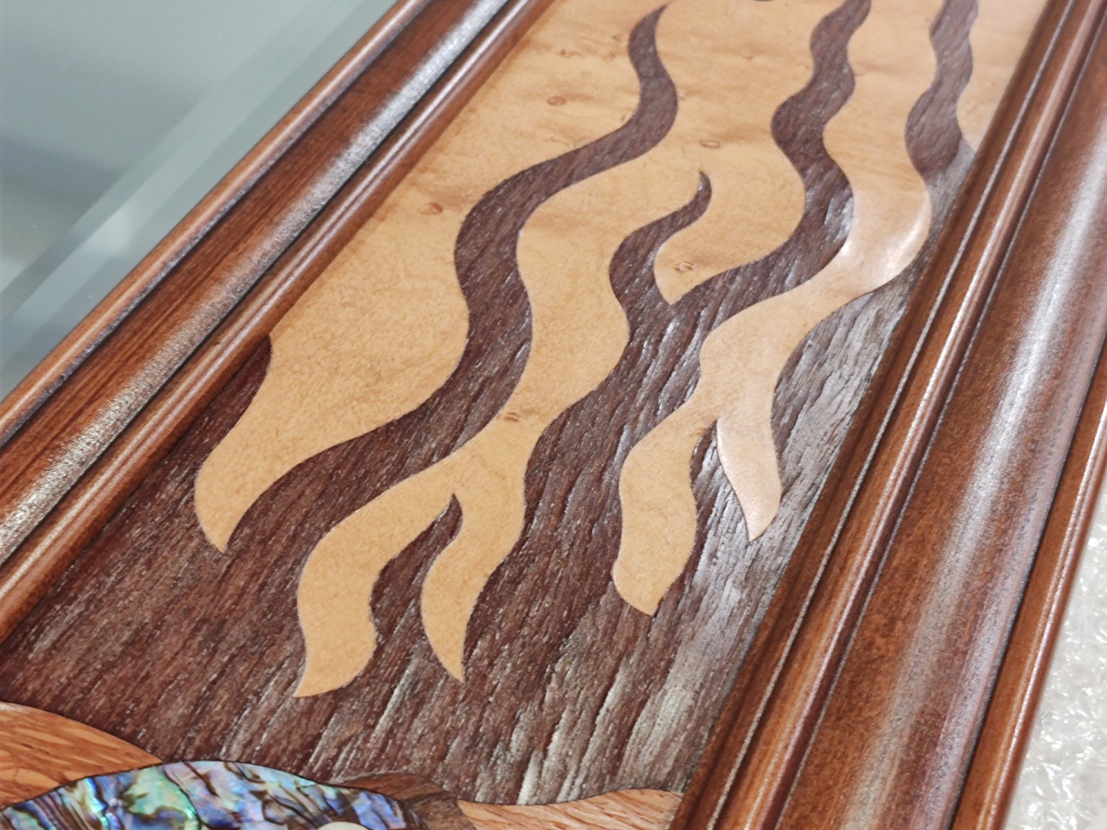 HUDSON RIVER INLAY MIRROR – SEASHELL BORDER MIRROR – WOOD MARQUETRY 25 X 31