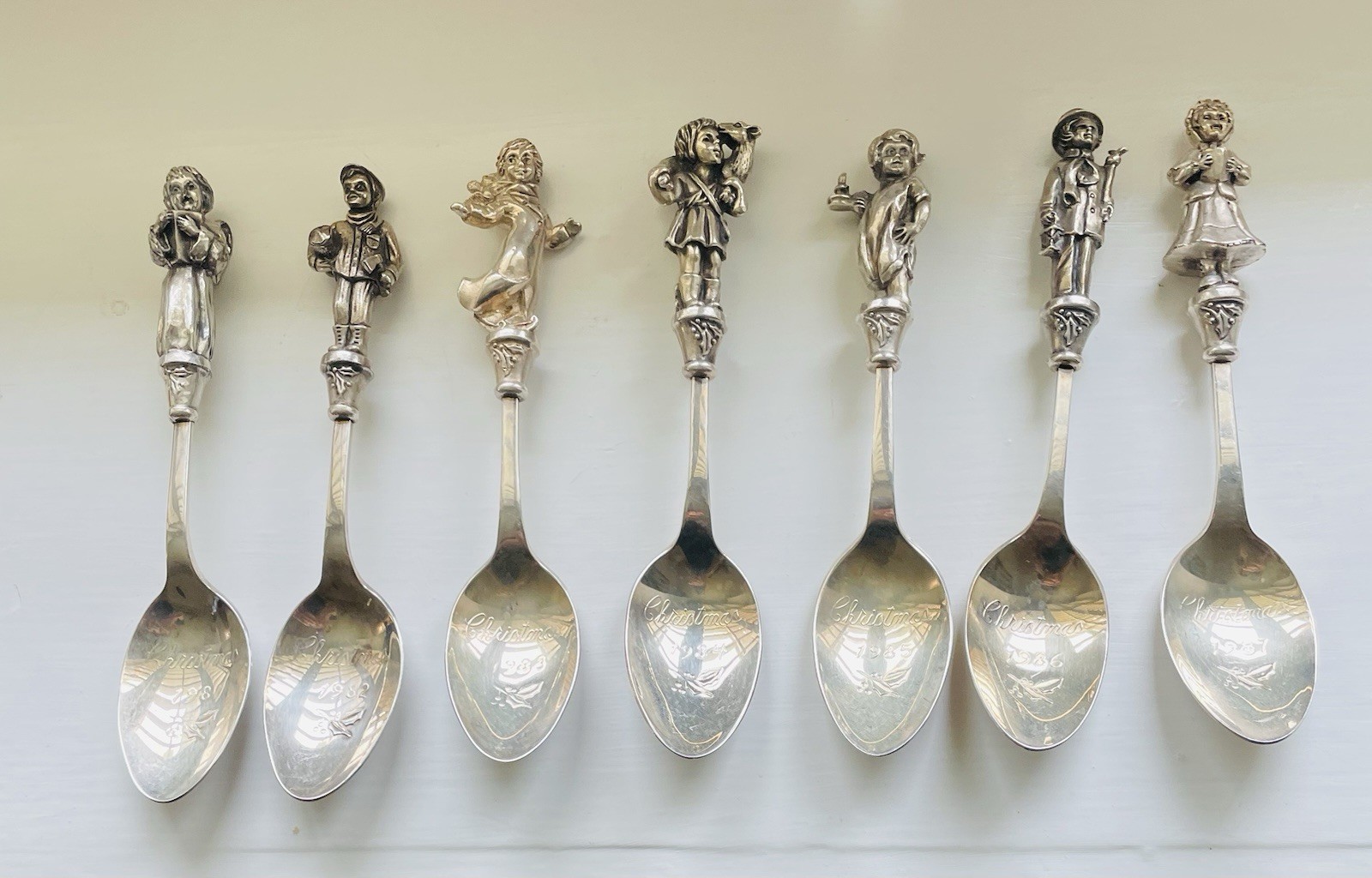 Vtg Seven Reed & Barton Silver Plate Children Of Christmas Spoons 1981-1987