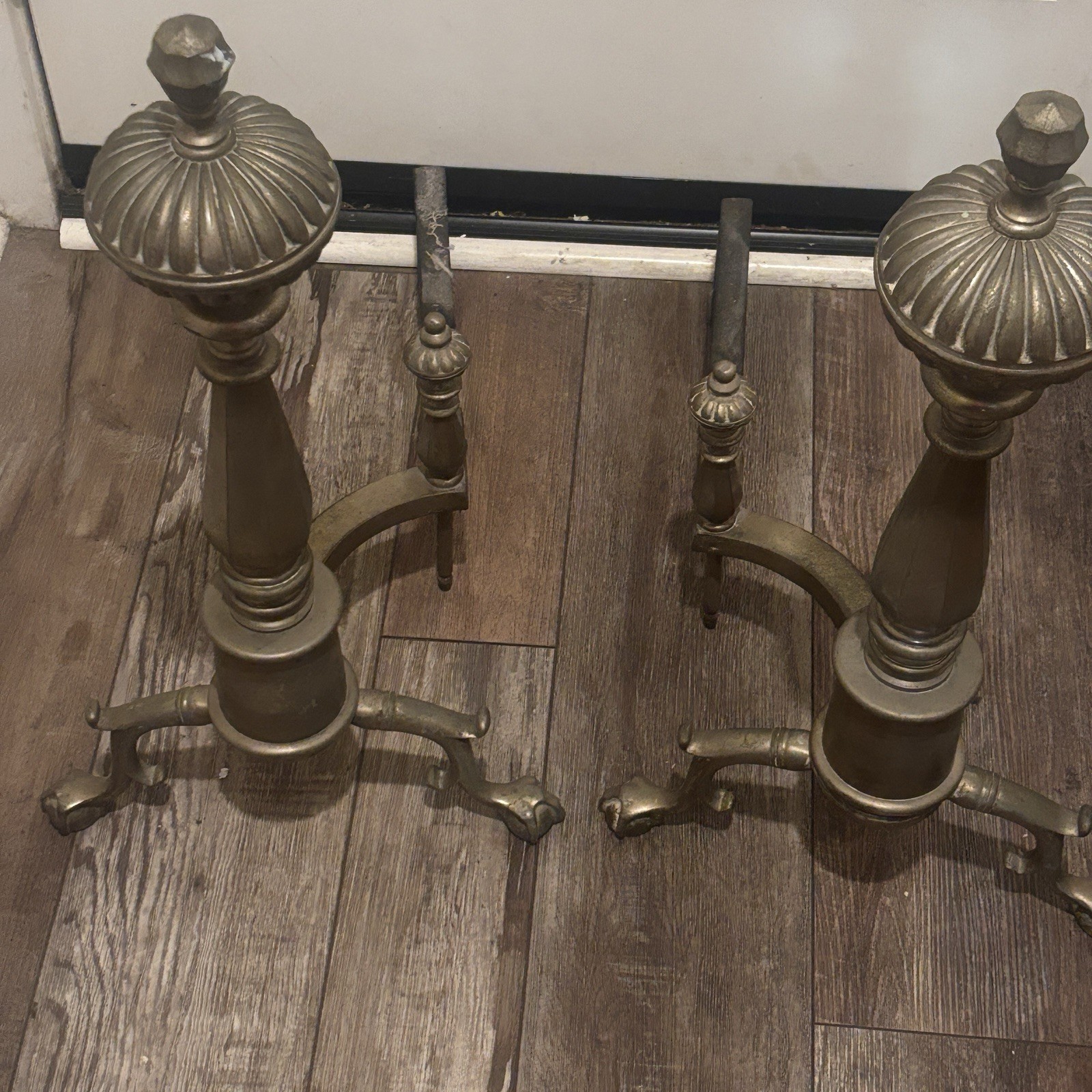 1900s Antiq Fireplace Andirons 25” Claw Foot Federal Style Heavy Metal 15lb each