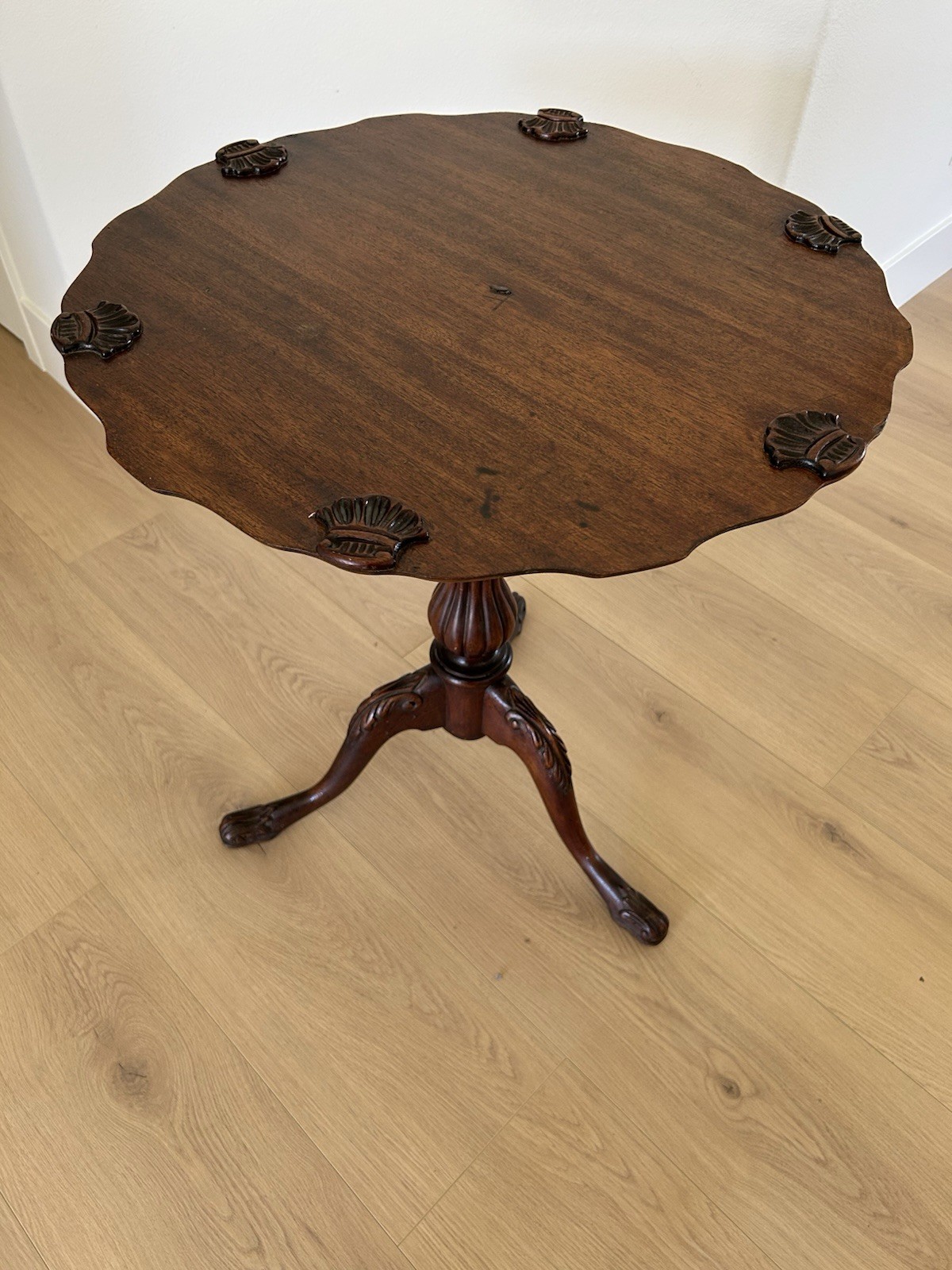 Elegant 1930s English Chippendale Piecrust Mahogany Table? Not Sure Exactly