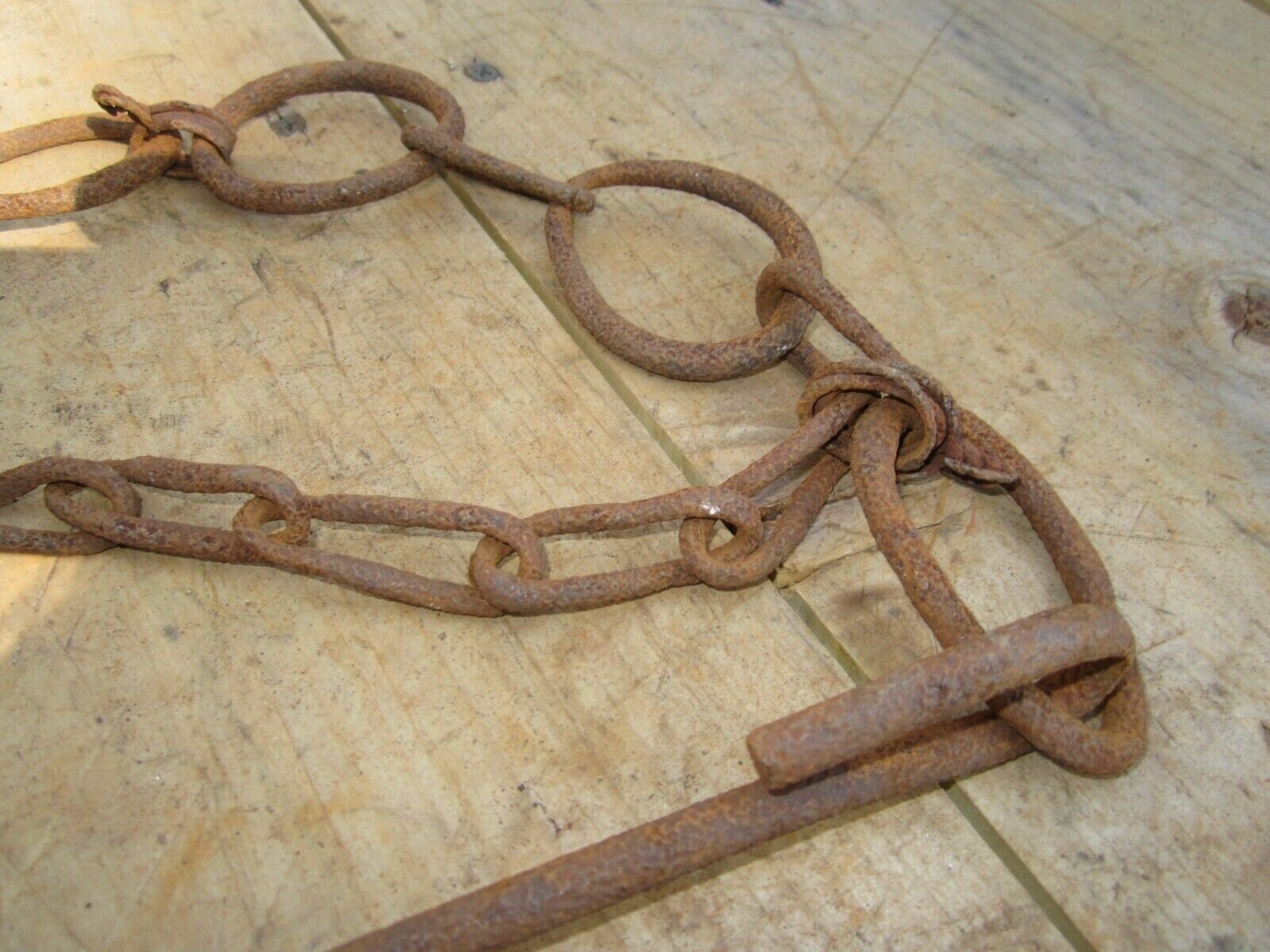 ANTIQUE HAND WROUGHT / FORGED 31 1/2″ CHAIN, RINGS, & HOOK