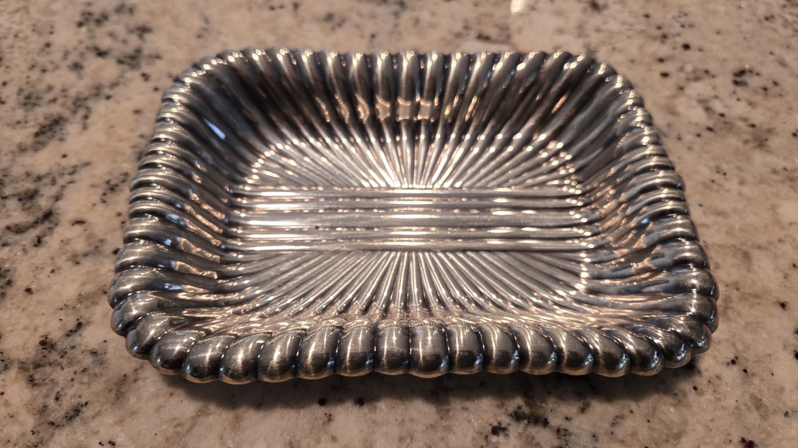 Vintage EPNS Reed & Barton 6 3/4×4 3/4″ Reeded Silverplate Soap / Trinket Dish