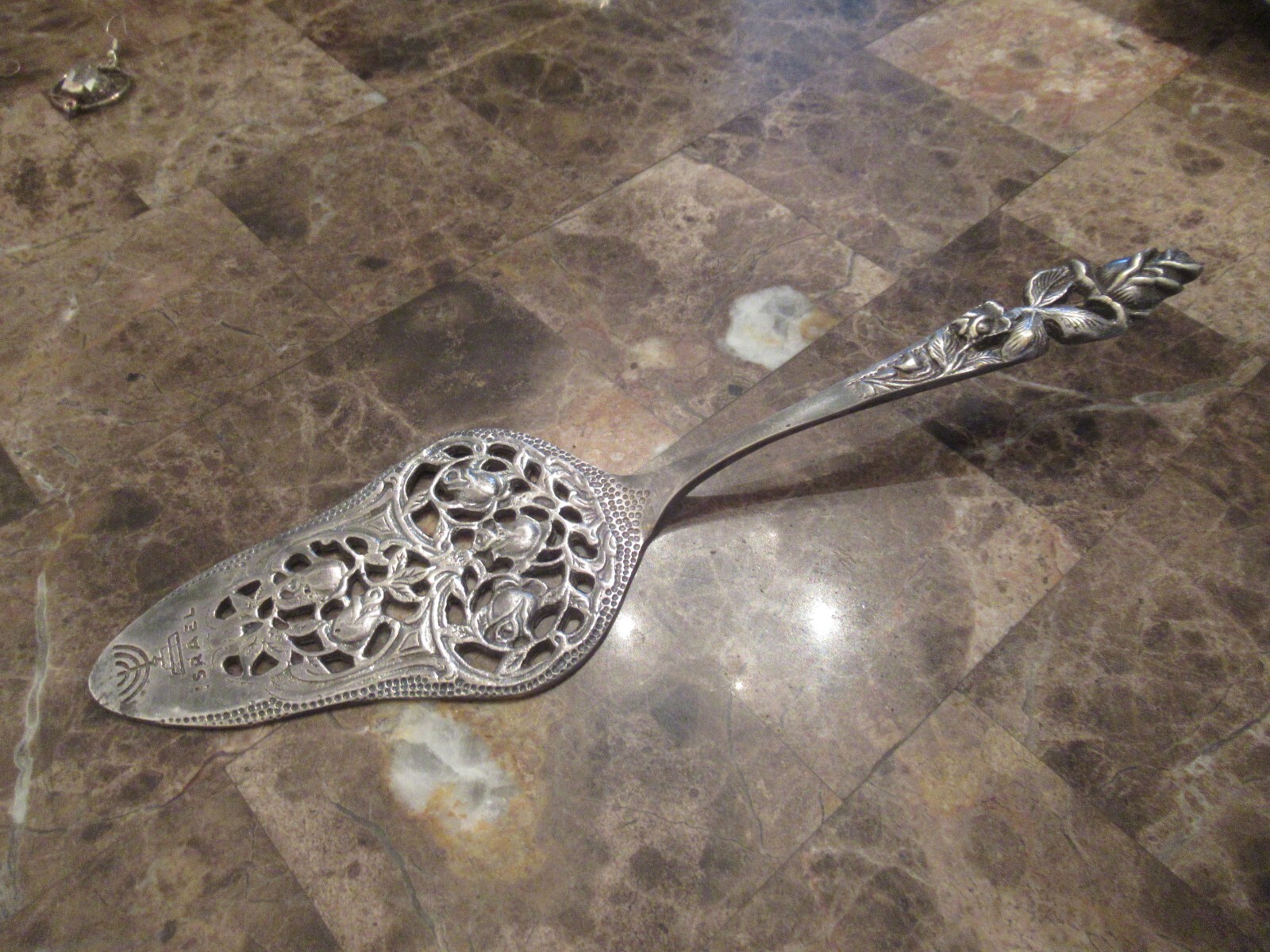 Vintage ISRAEL Ornate SilverPlated Cake/Pie Server FLORAL