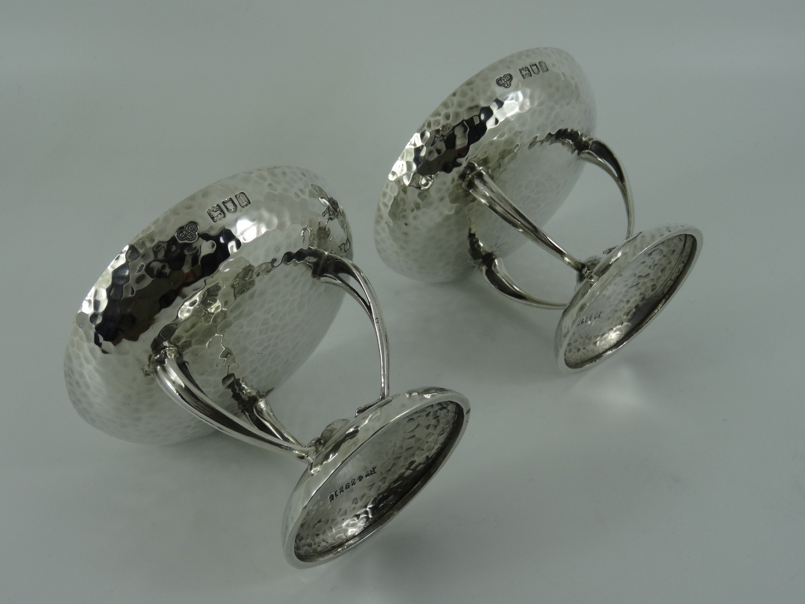SOLID STERLING SILVER LOVELY EDWARD VII ARTS & CRAFTS BOWLS LONDON 1906 173G