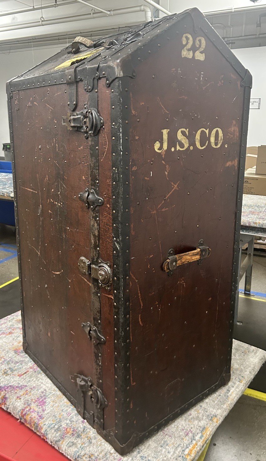 1930’s 55” Salesman’s Working Vintage Clothing Trunk Jacob Siegel Alpa-cuna
