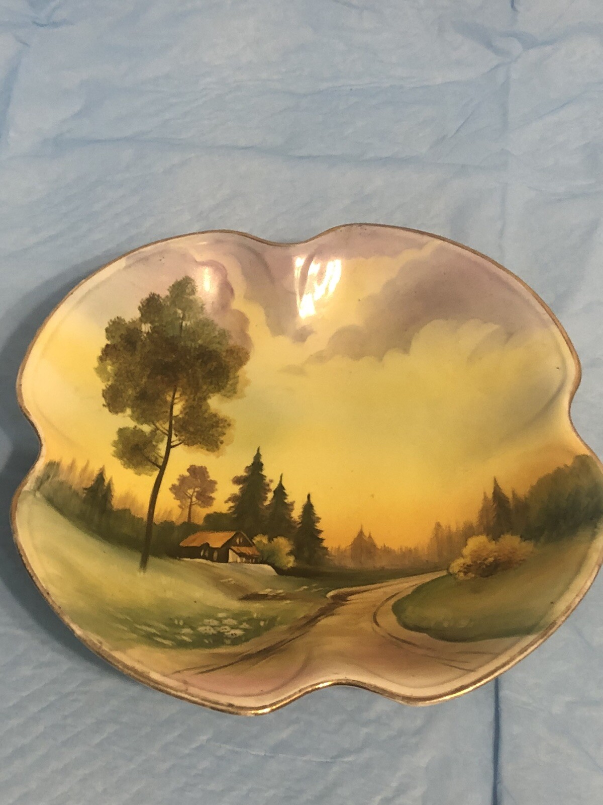Stunning HandPainted 4 Leaf Clover Shape NIPPON BOWL Gorgeous Landscape Scene