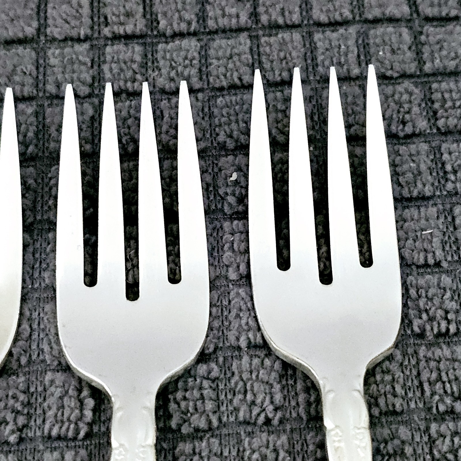 Oneida Community Affection Silverplate Salad Forks 6 3/4″ Set of 6