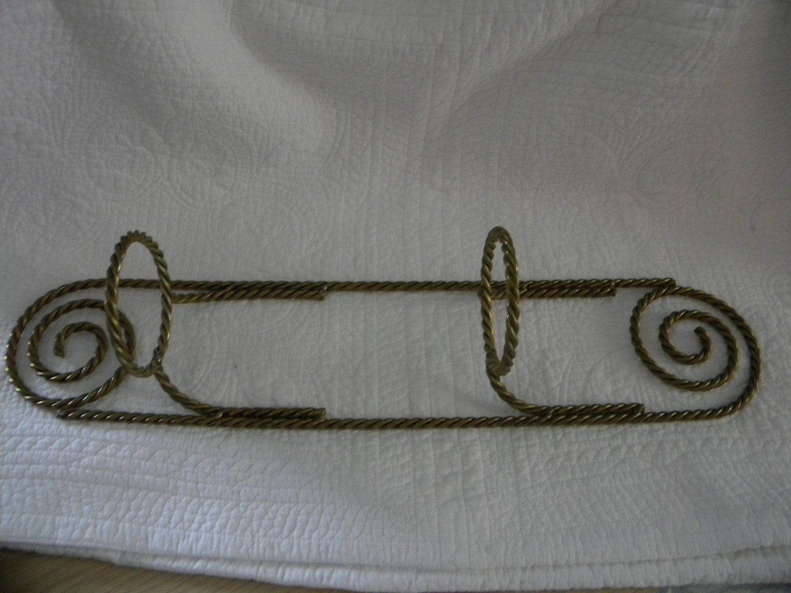 Large Brass Double Hanging Candleholder/ 22 1/2″ tall X 4 3/4″ wide/EXCELLENT