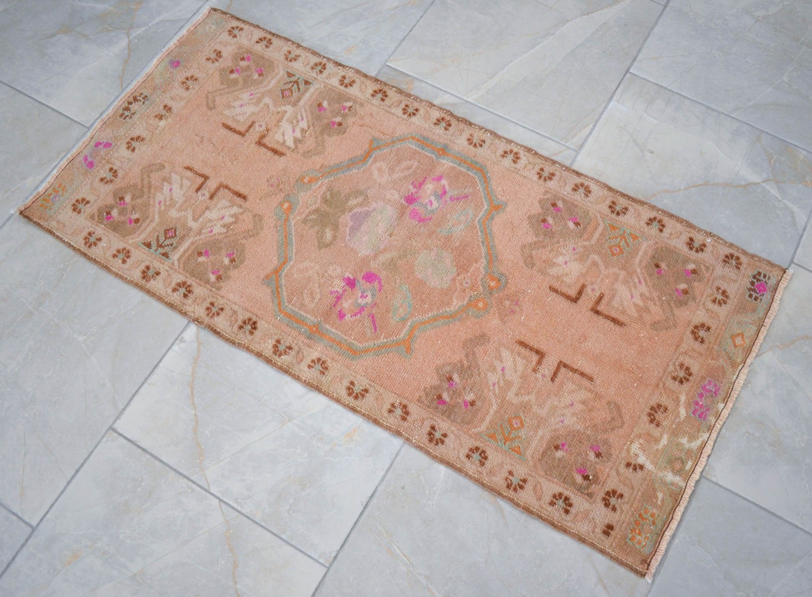 Vintage Hand-Knotted Turkish Rug Small Oushak Rug Door Mat Wool 1′ 10″ x 3′ 10″