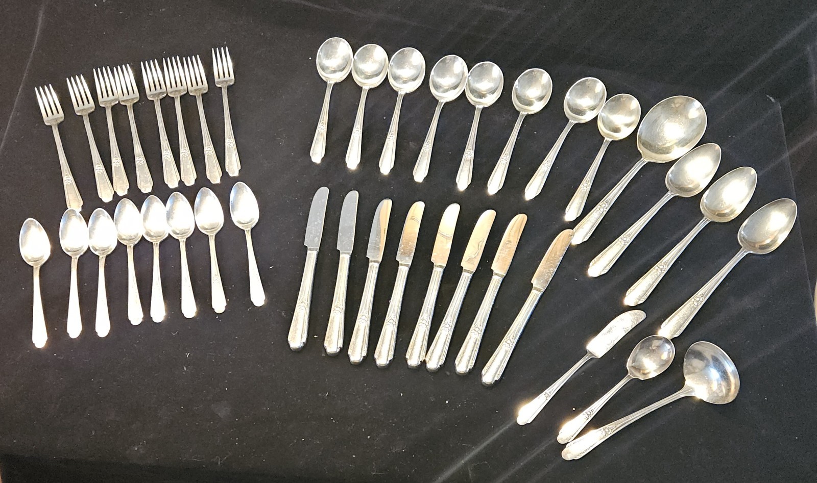 Set of 39 pcs. Intl. Silver Wm Rogers Memory HIAWATHA Silverplate Flatwear 1937