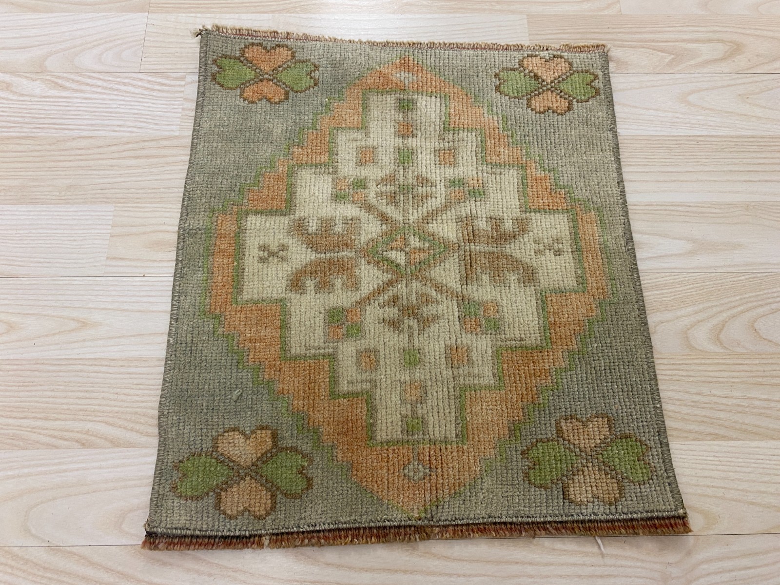 Vintage Anatolian Rug 1.2×1.3 ft Antique Pastel Green Medallion Small Wool Mat