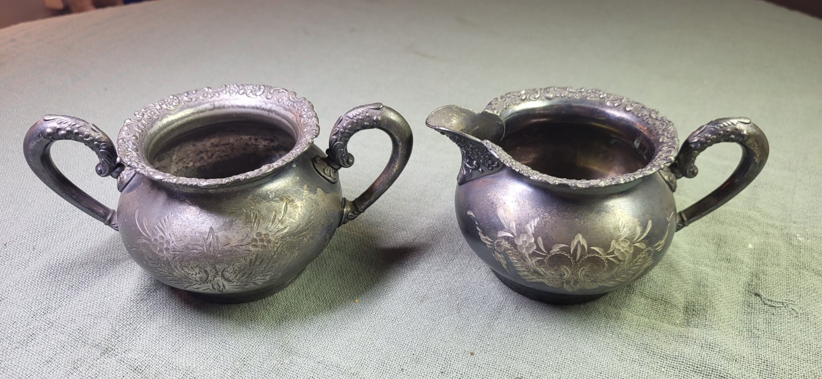 Vintage Van Bergh Quadruple Plate Creamer &Sugar Floral Embossed Silverplate Set