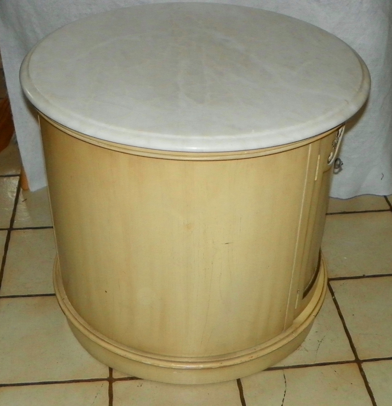 Mid Century Round Marble Top End Table / Side Table by Weiman (RP-ET5)