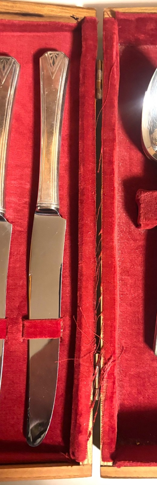 1929 Silver Plate Flatware service in case – DEAUVILLE pattern – Deco / Mission