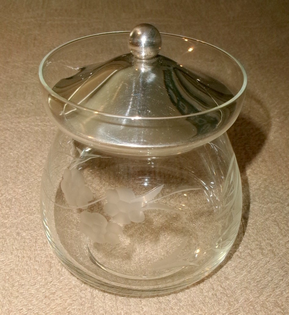 Frank M. Whiting Sterling Silver Lidded Etched Glass Jam or Mustard Jar 18 grams