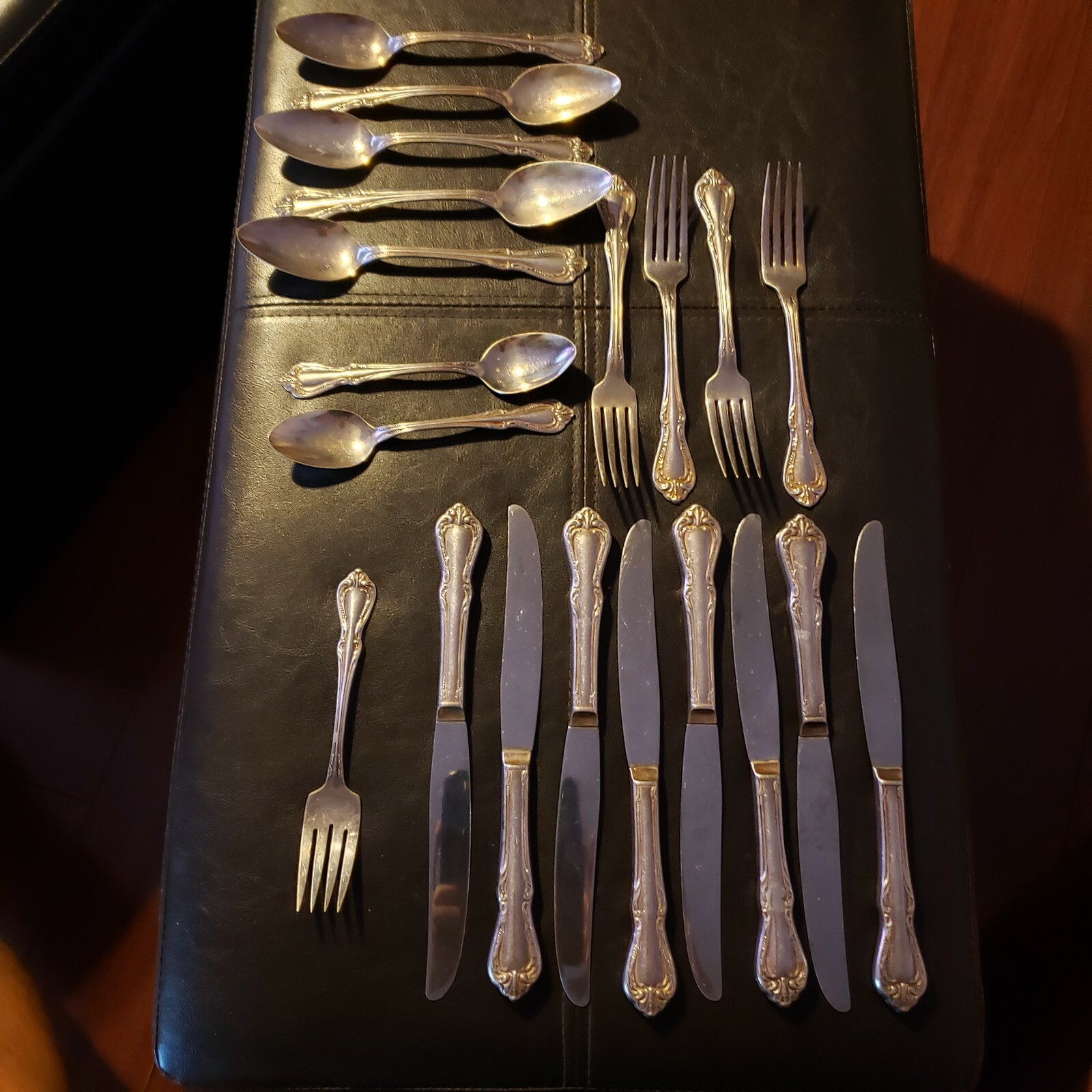 Vintage Wm. A. Rogers Oneida LTD 23 pcs.