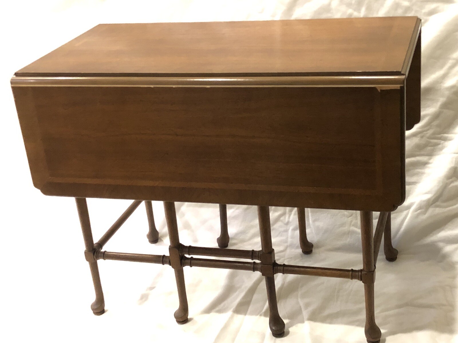 Henredon Folio Four Vintage Gate Leg Table Pembroke Drop Leaf Display Made USA