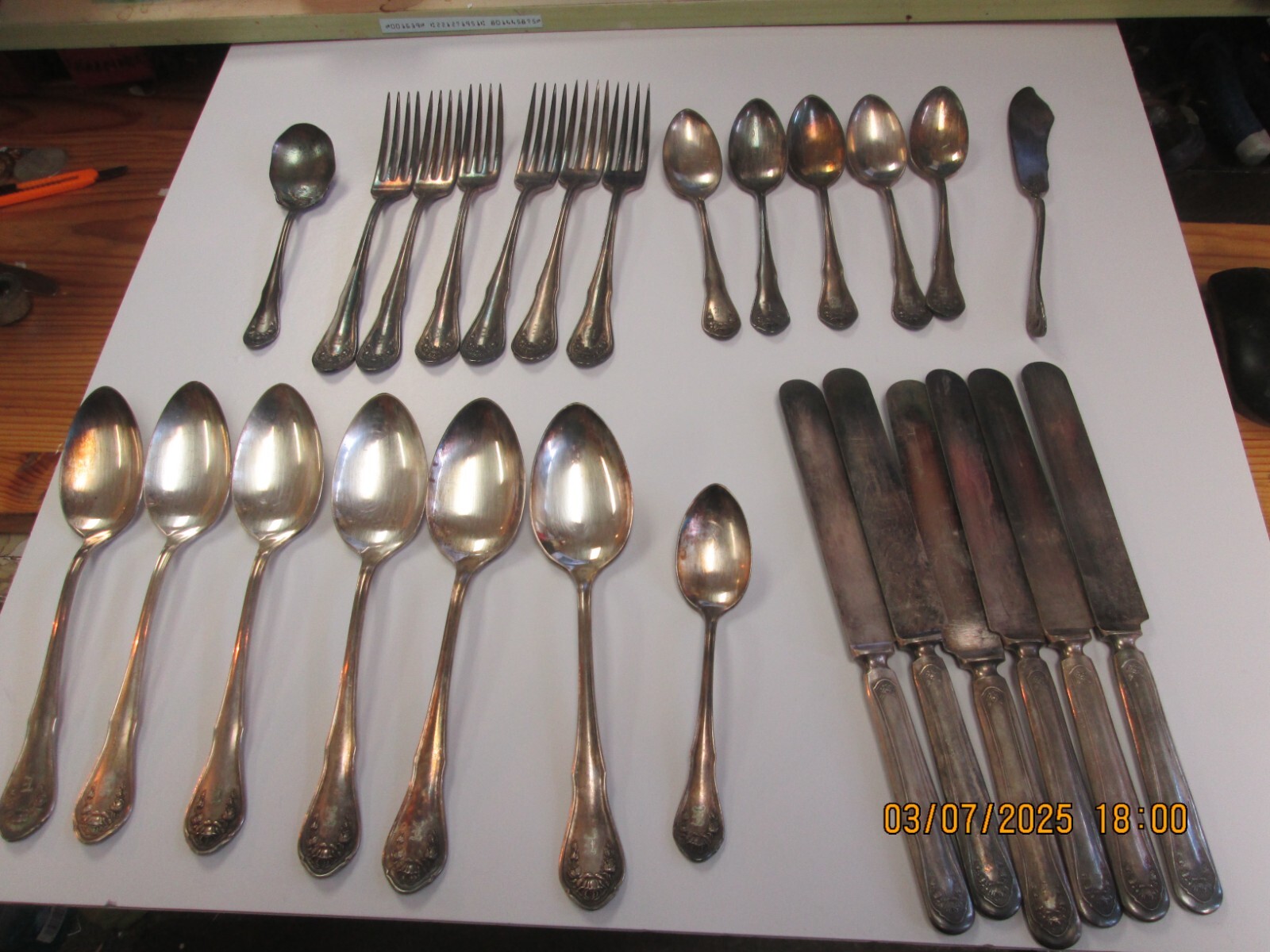 ONEIDA SILVER PLATED FLATWARE 26 PIECES BRIDAL ROSE 1911 W MONOGRAM E RARE