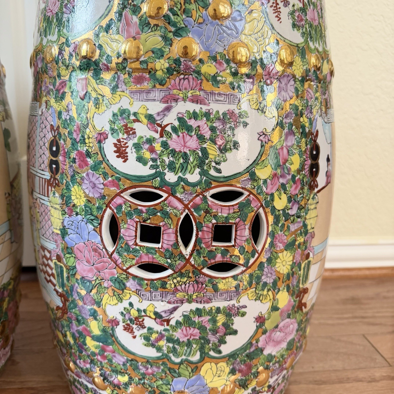 Vintage 19” Chinese Famille Rose Porcelain Garden Seat/Stool