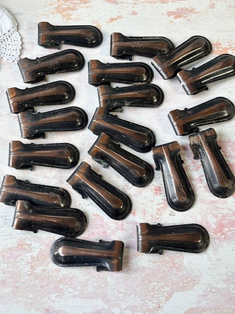 Antique Carpet Clip Grippers | Victorian Stair Carpet Clips x 20