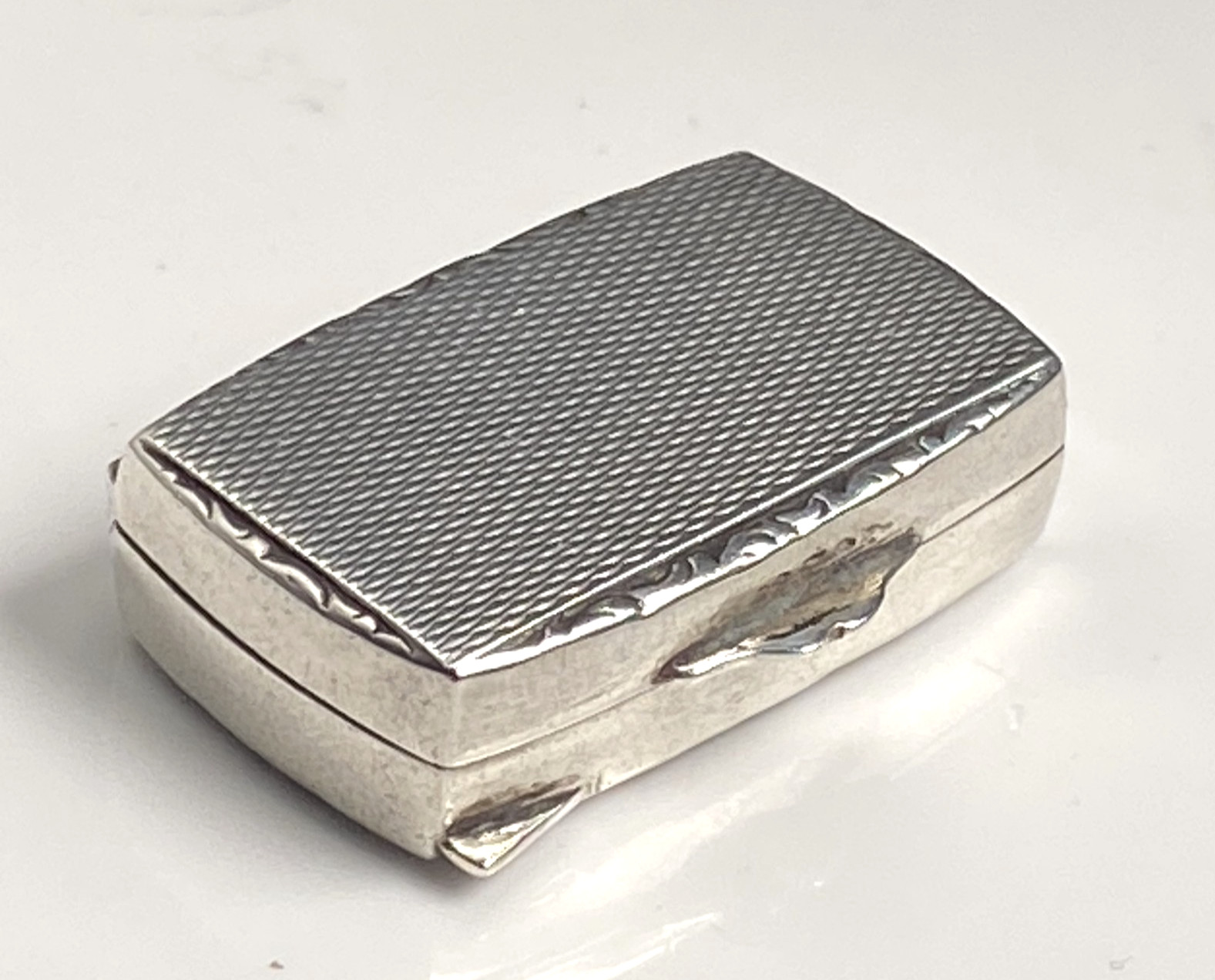 Antique c1910 Solid Silver 935 Engine Turned Pill Box Foliage Border Hinged
