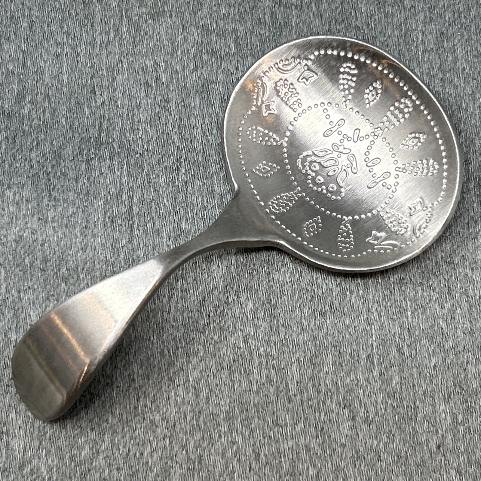 Norpro 18/10 Stainless Steel Tea Bag Resting Spoon Fancy Engraved Pattern MCM