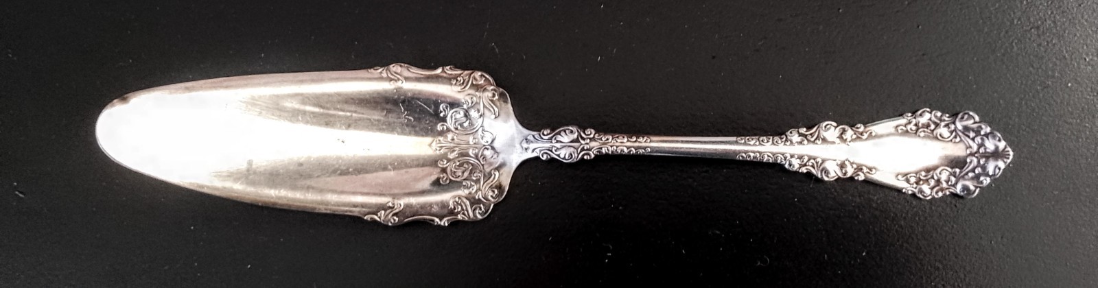 1847 Rogers Bros A1 Silverplate Dessert Server 8-1/2″ L Vintage