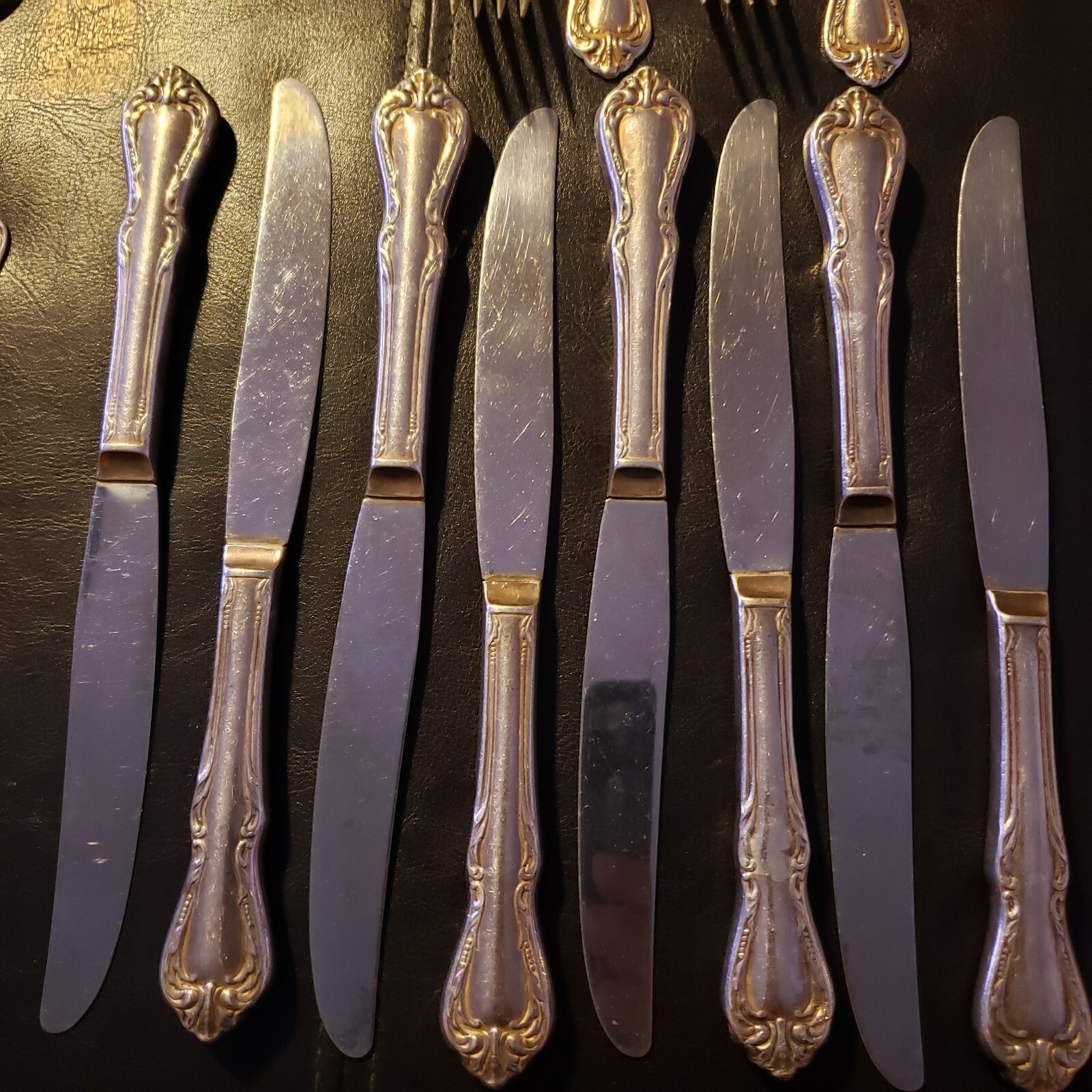 Vintage Wm. A. Rogers Oneida LTD 23 pcs.