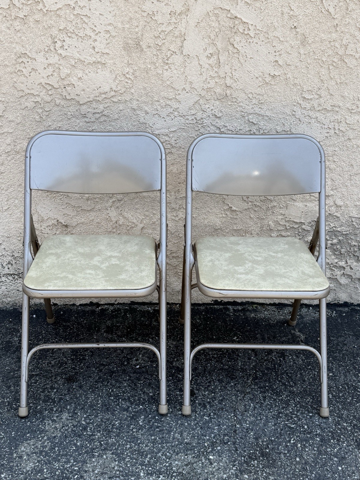 Set Of 2 Samsonite Folding Chair . 1875 . Vintage