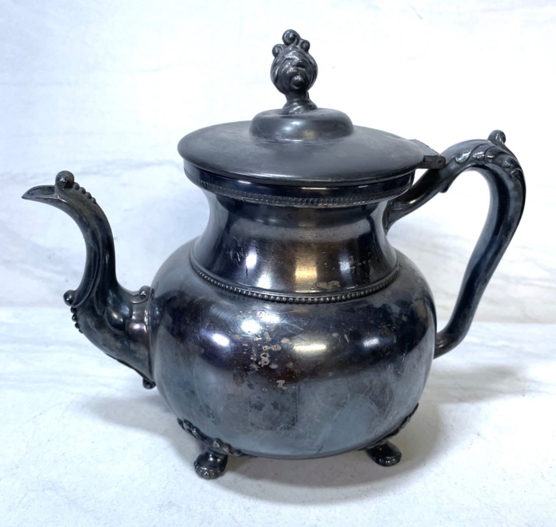 Antique Benedict Mfg Co Quadruple Plate Teapot #339 Ornate Silverplate