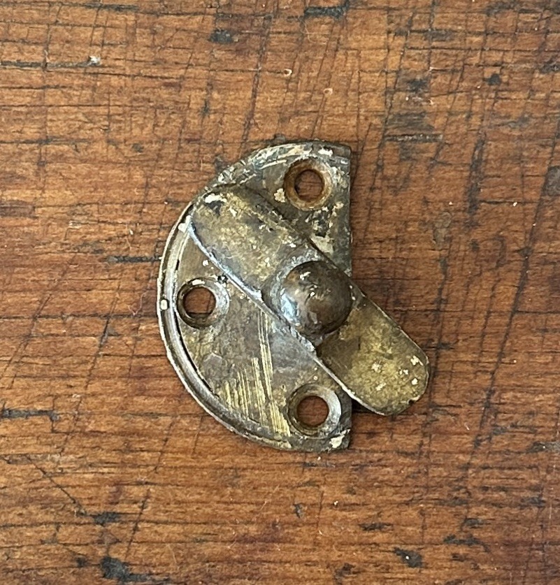#1925-Antique Concave Brass Bowtie Turn Cabinet Door Latch Closure No Receiver