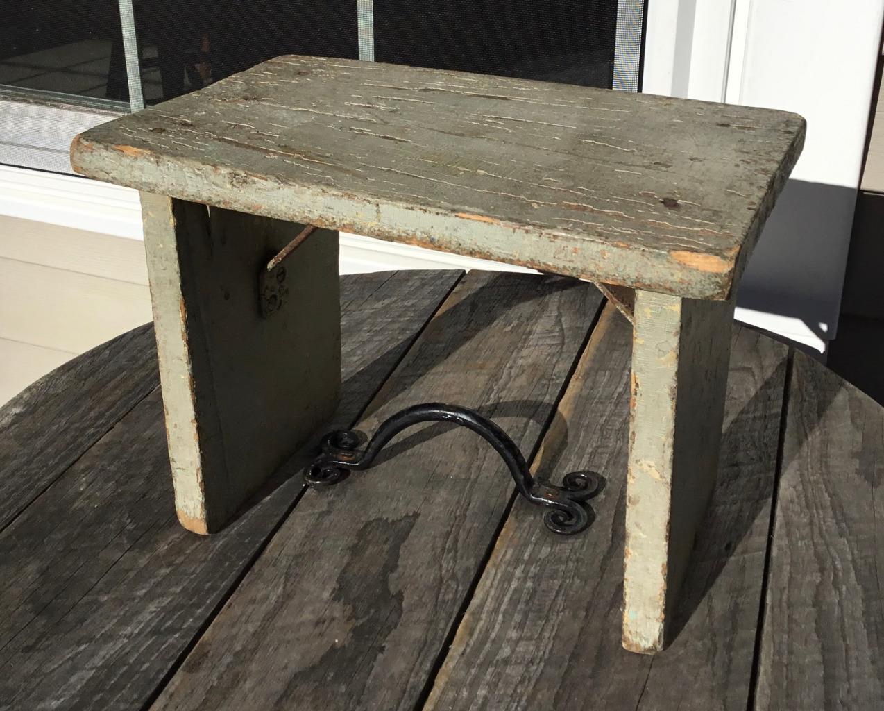 Antique Prim Chippy Layered Wrinkle Bayberry Wooden Foot Rest Foot Stool Bench