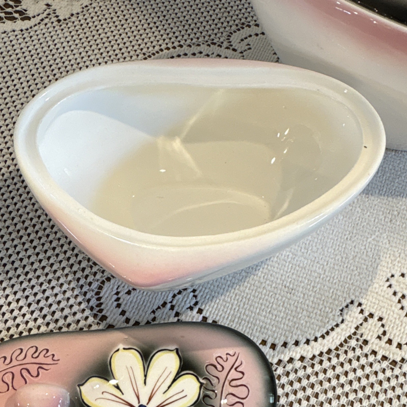 vintage Wales ceramic trinket dishes(2)with a mid-century modern floral design.