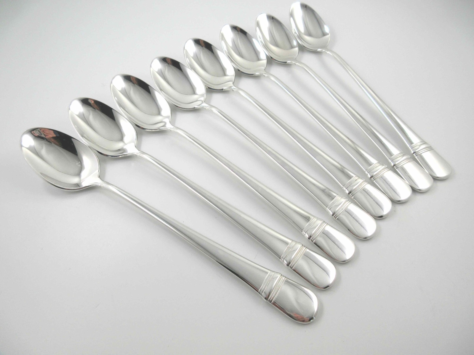 Oneida ASTRAGAL 8 Iced Tea Spoons Silverplate Flatware USA