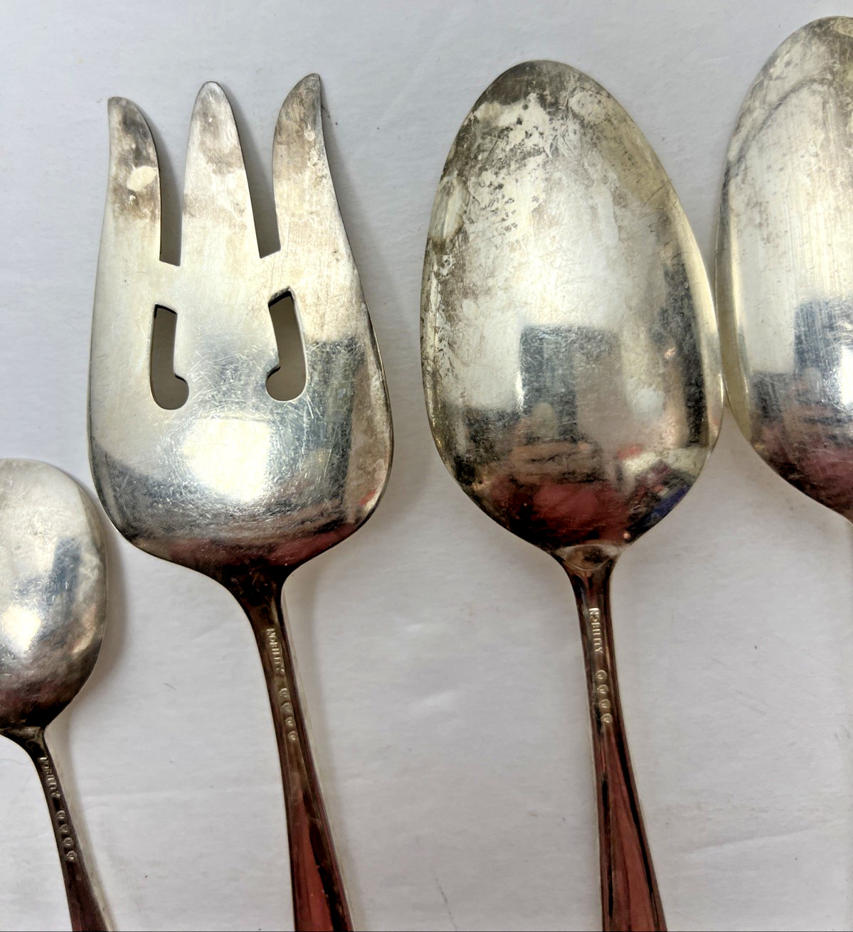 8 Hostess Serving Pieces Oneida Magic Moment Nobility Silverplate Spoons Fork