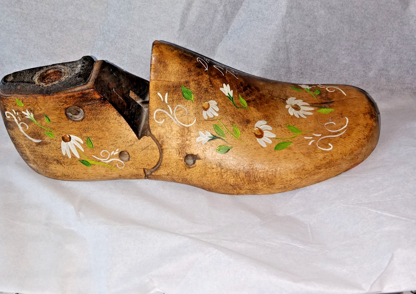 Vintage Hand painted Wooden Shoe Form Kitschy Farmhouse Chic Daisies Never Tell