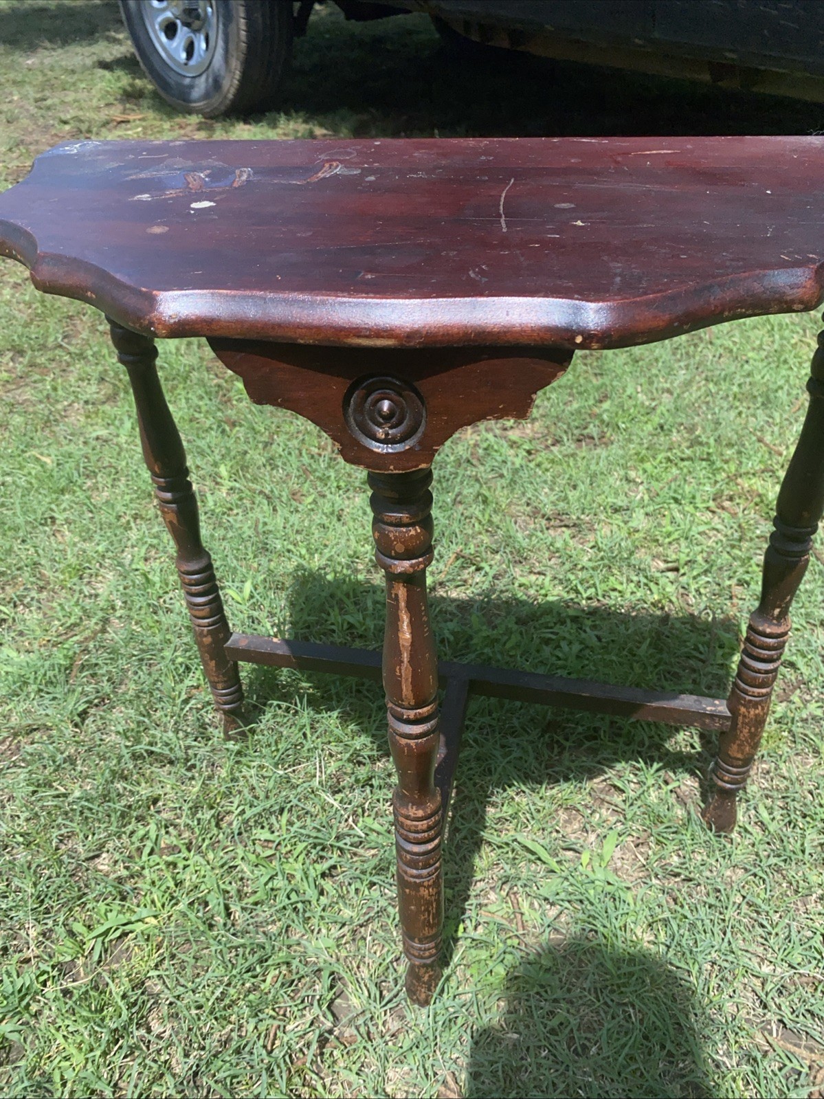 Vtg Demilune Half Moon Console Entry Table Turned Spindle Legs 23 Inches Tall