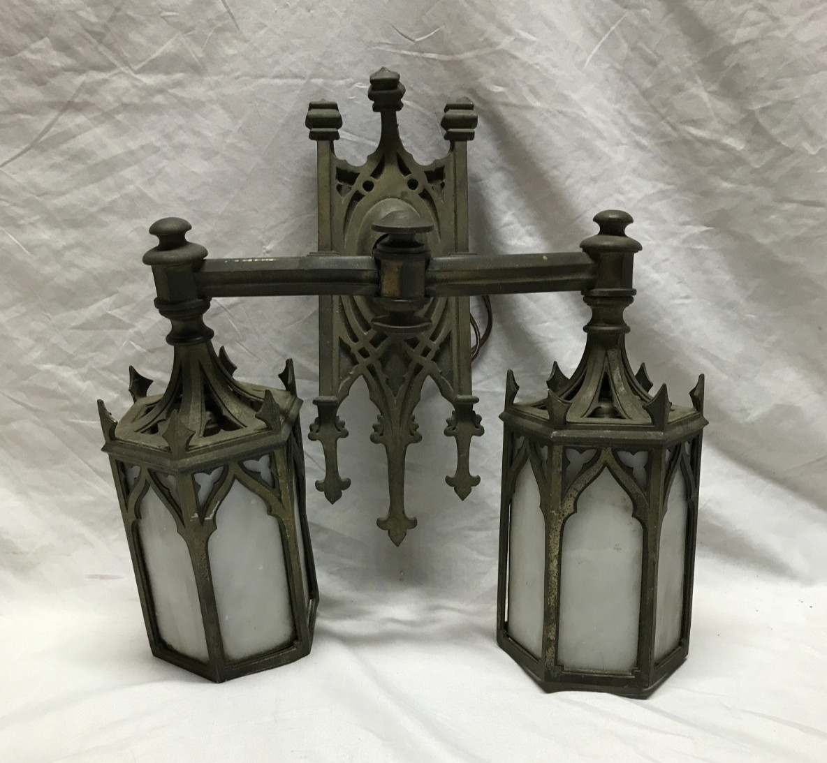 Antique VTG Double Gothic Hexagonal White Glass Brass Wall Sconce Light 973-26B