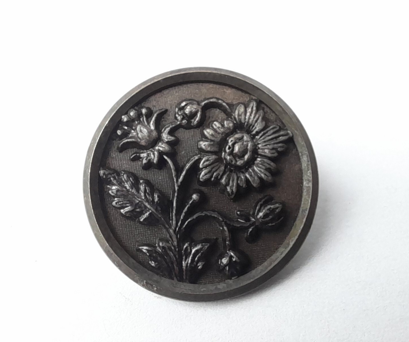 Antique Victorian Picture Button Sunflowers Metal Mesh Screen Vintage Floral