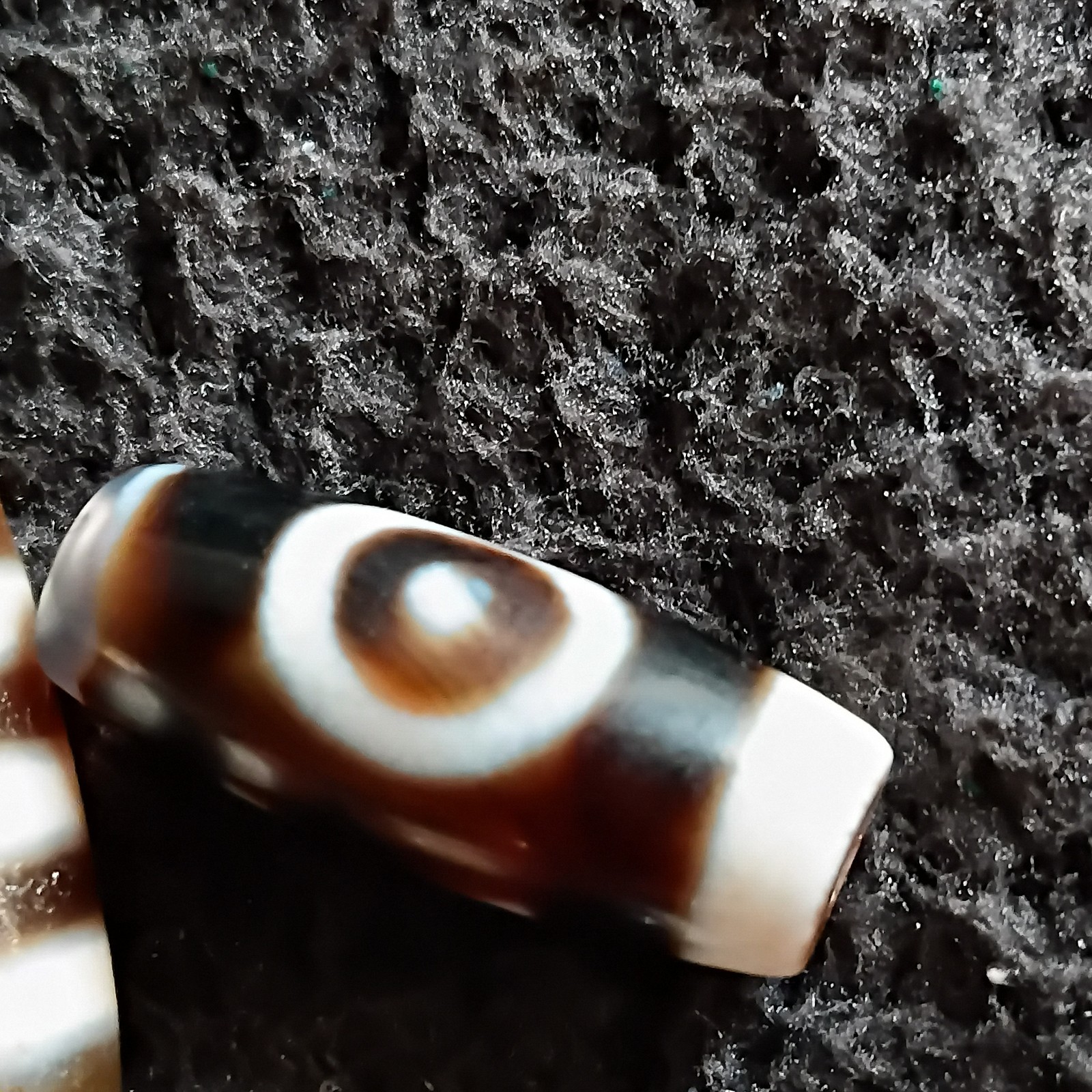 Tibetan Agate Pre 1800s Dzi Bead Lot