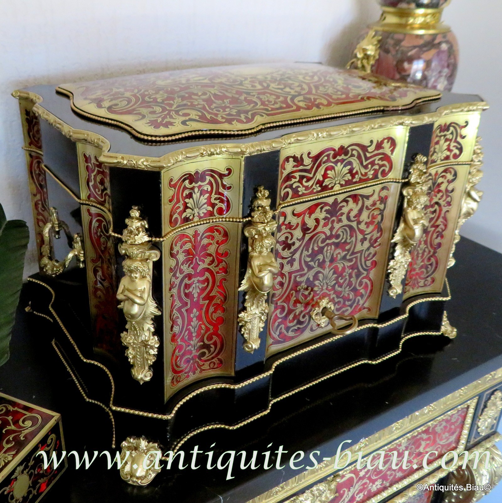 Large Tantalus Box Boulle marquetry Napoleon III period 19th Complete golden OK