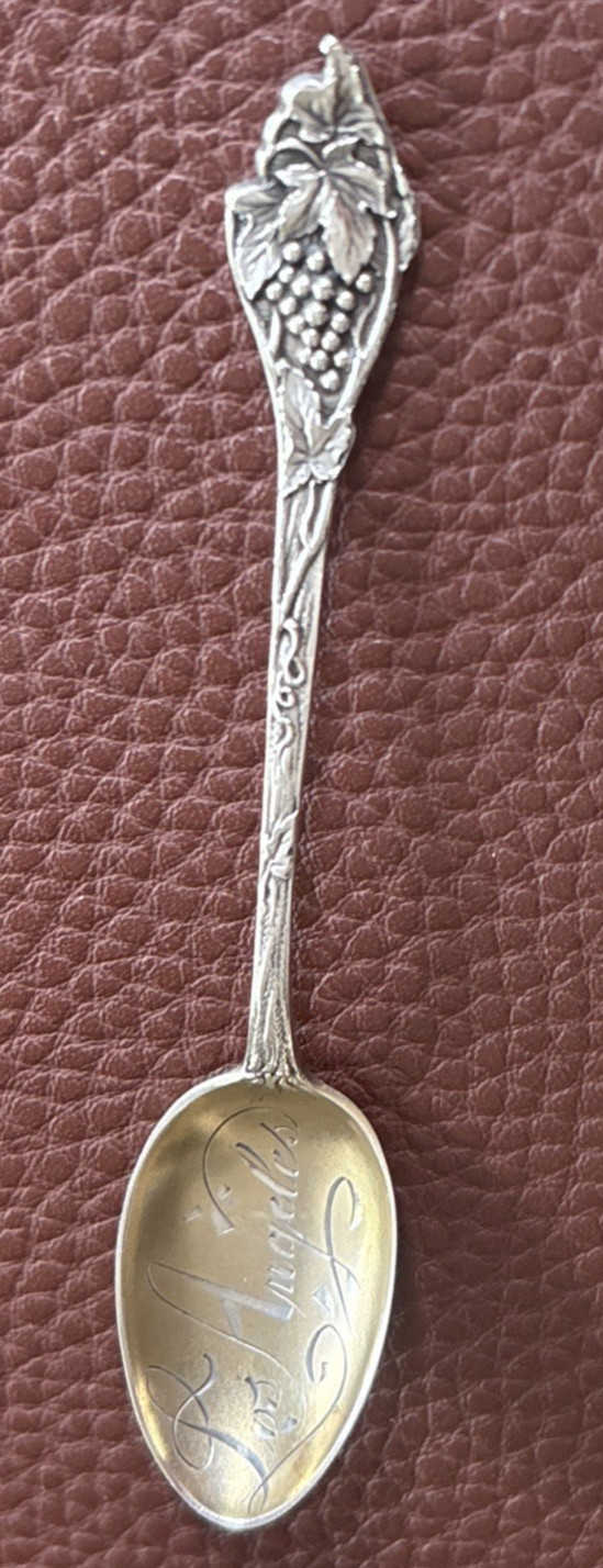 Los Angeles California 3.75″ Sterling Souvenir Spoon Fruit Series #6 Grape 5g