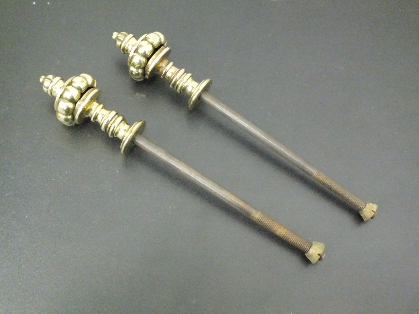 PAIR ORNATE VINTAGE BRASS KNOBS FINIALS STAIR FINIAL 1 3/4″ DIAMETER SECTIONAL
