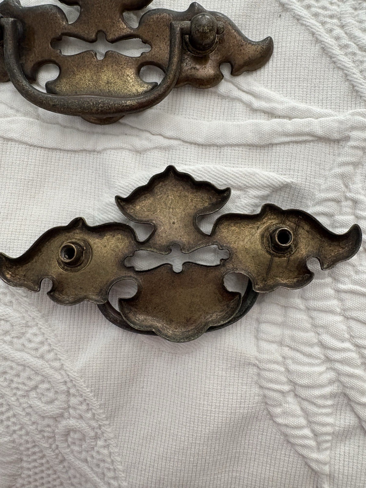 Vintage Batwing Drop Bail Drawer Pulls Patina 4.25” Width 2.5″ Centers Lot Of 10