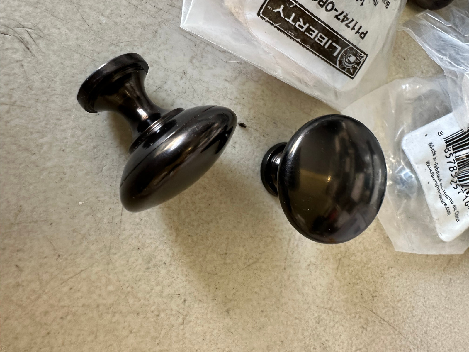 LOt of 53 Pieces 1 1/4″ Garrett Knob in Deep Bronze Cabinet Drawer Liberty NEW