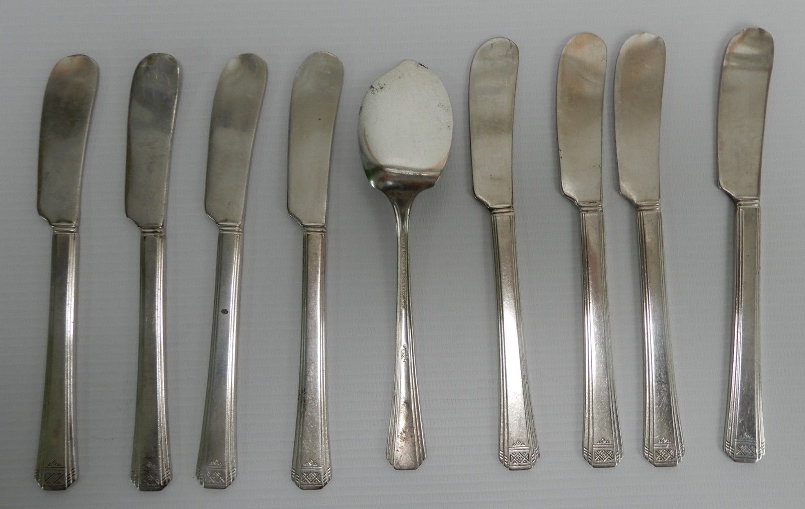 8 pc Oneida Silver Skyline-Skycrest Butter Knives Silver Plate &One Jelly Server